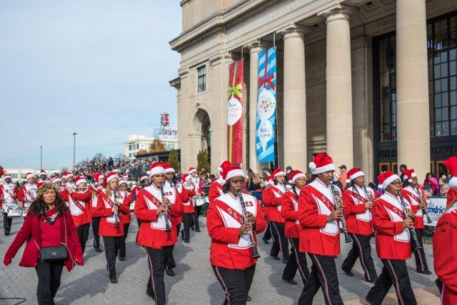 Dominion Christmas Parade 2016